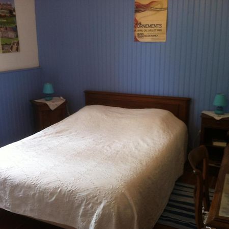 Ferme Du Montheu Bed and Breakfast Dommartin sous Amance Exteriör bild