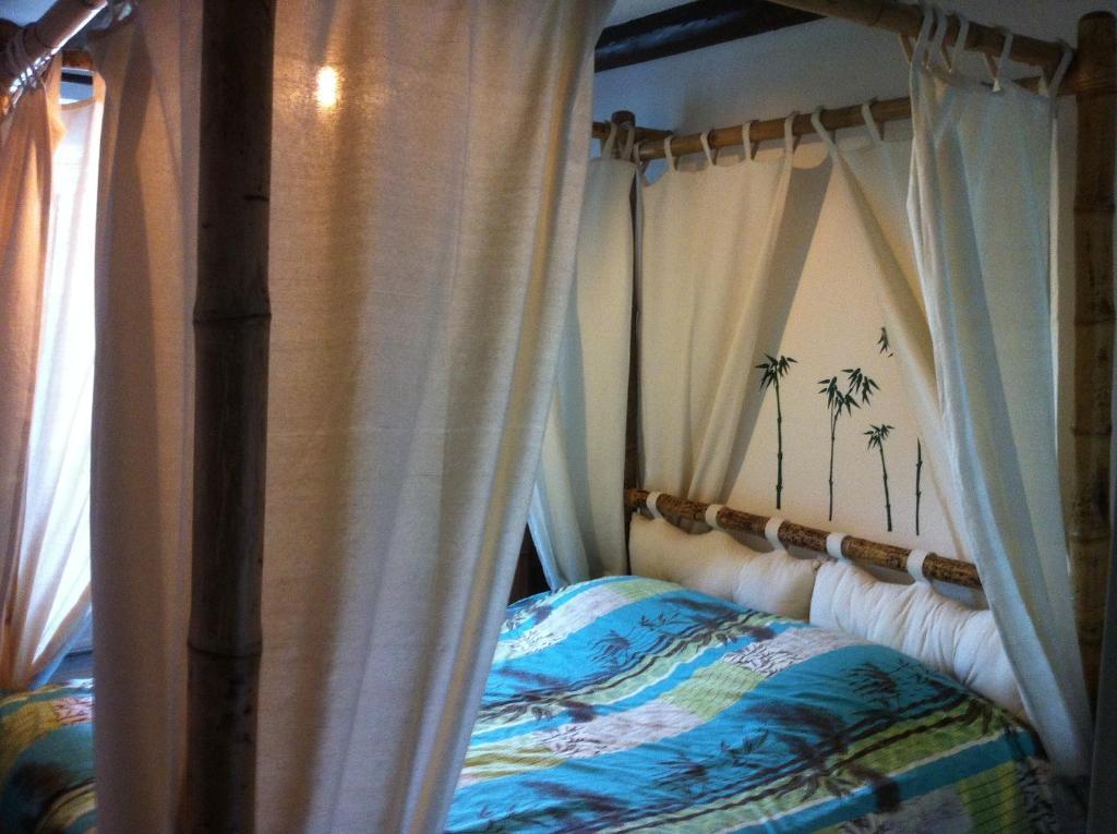 Ferme Du Montheu Bed and Breakfast Dommartin sous Amance Rum bild